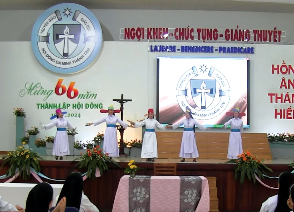 Album Mừng Sinh Nhật Hội Dòng — ảnh 8