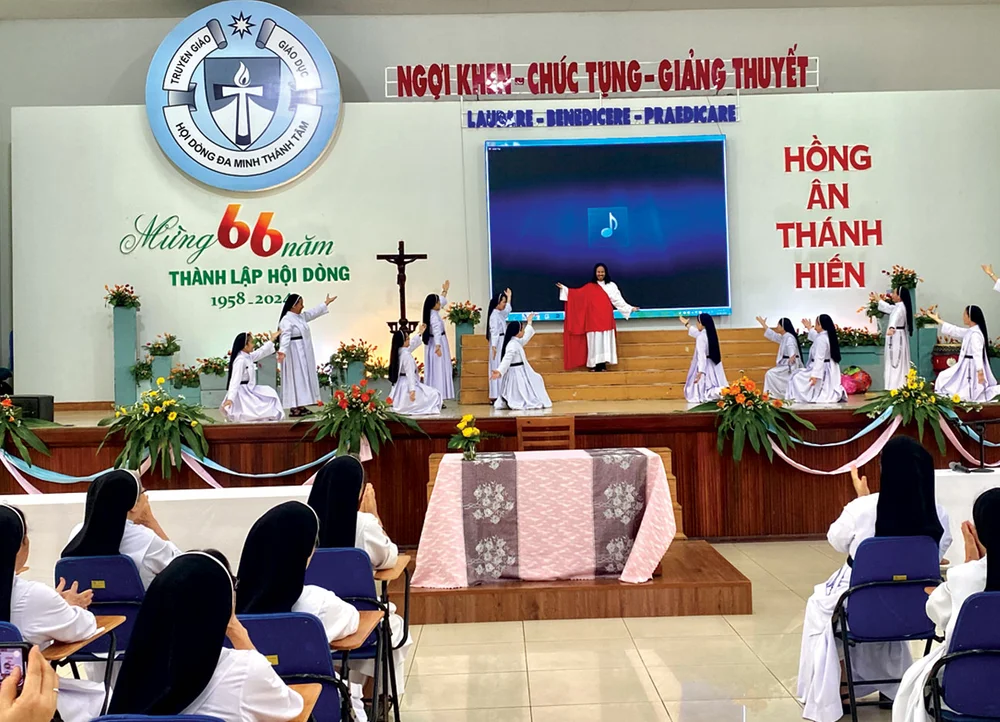 Album Mừng Sinh Nhật Hội Dòng — ảnh 9
