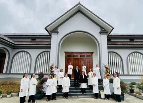 Bản tin nhanh dịp Bề trên Tổng quyền kinh lý các Cộng đoàn thuộc Giáo phận Hà Tĩnh và khánh thành nhà mới Cộng đoàn Thánh Faustina