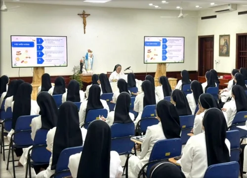 Bản tin nhanh - Ngày Hội Thảo HPNQ của các chị em Khấn Tạm