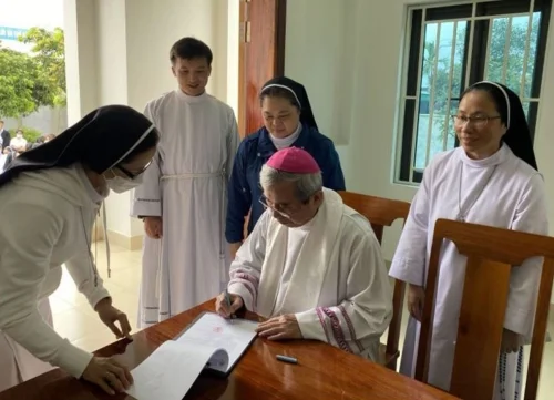 Bản tin nhanh Ngày khánh thành nhà mới Cộng đoàn Thánh Faustina
