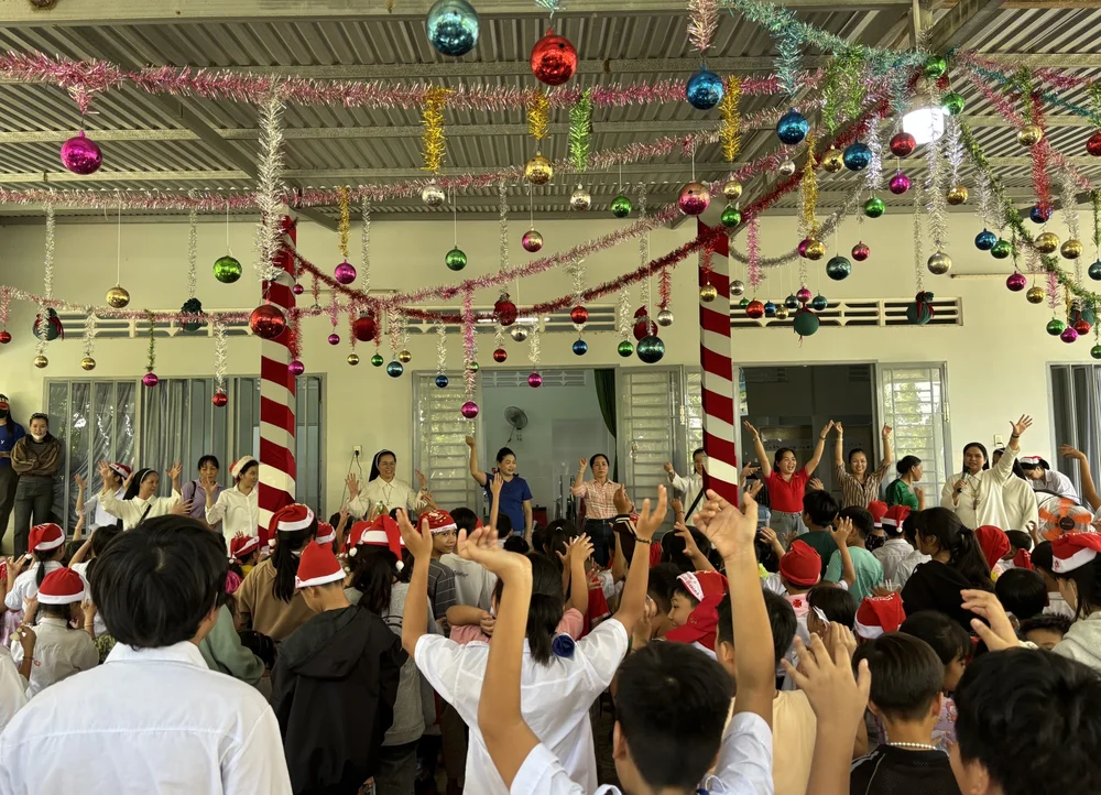 Cảm nghiệm Noel 2025: Hiện diện và yêu thương — ảnh 5