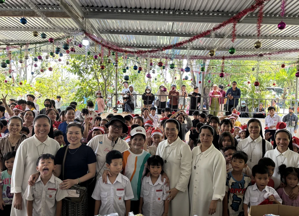 Cảm nghiệm Noel 2025: Hiện diện và yêu thương — ảnh 7