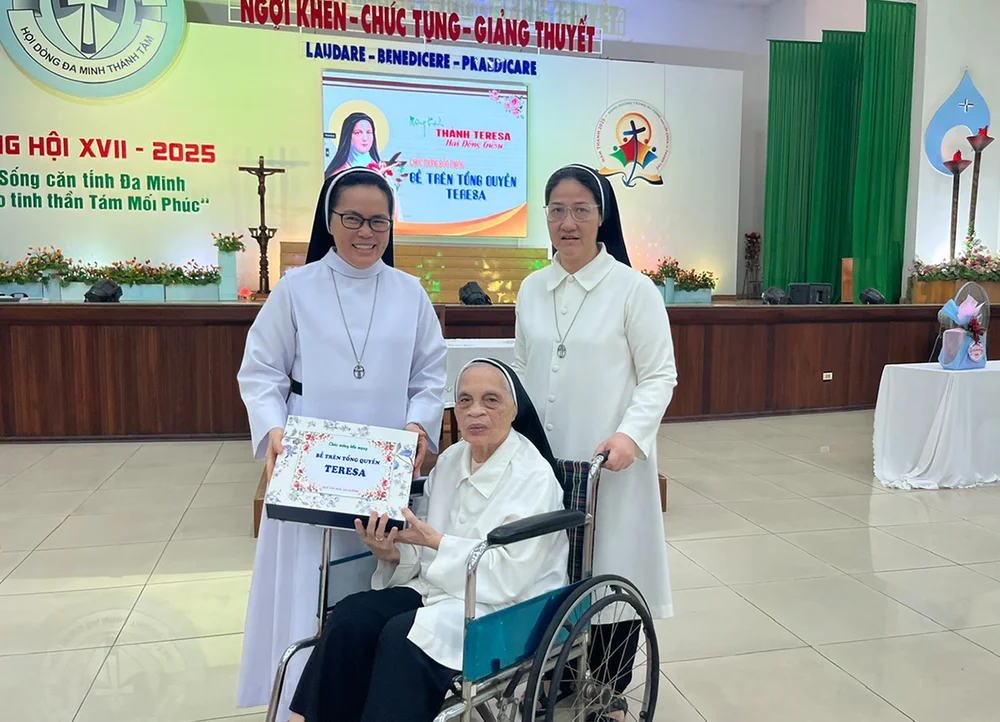 Chúc mừng Bổn mạng BTTQ Teresa — ảnh 14