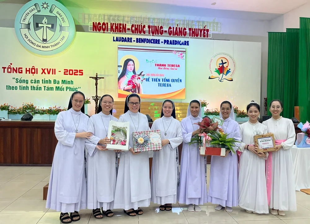 Chúc mừng Bổn mạng BTTQ Teresa — ảnh 16