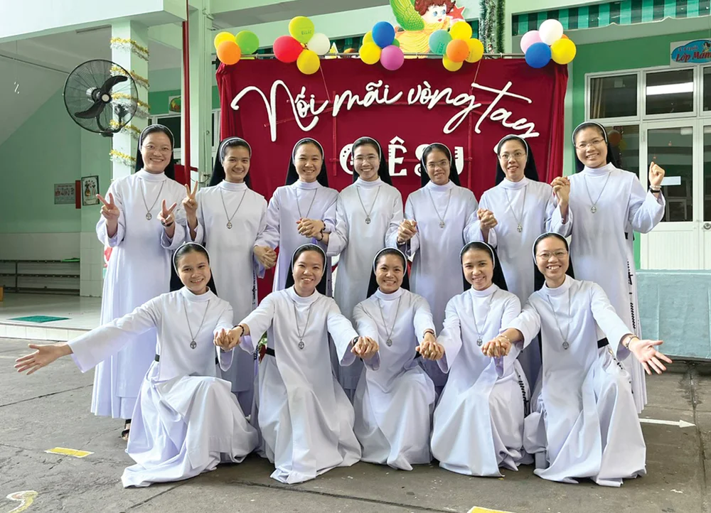Chương trình họp mặt xuyên năm “Nối mãi vòng tay Giêsu” - năm 2024 — ảnh 5