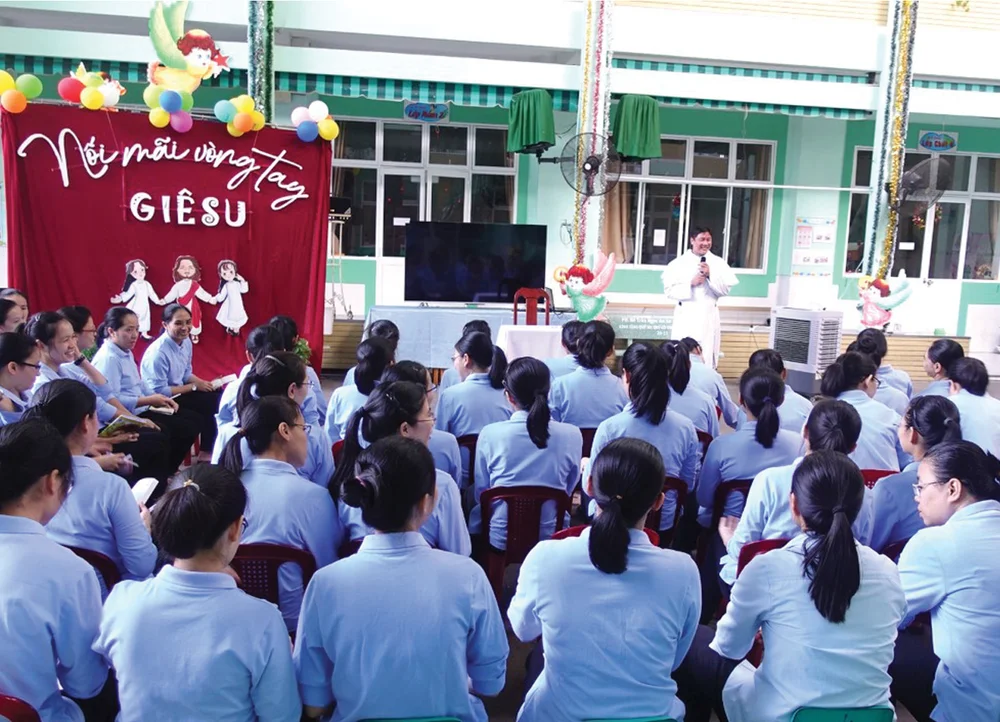 Chương trình họp mặt xuyên năm “Nối mãi vòng tay Giêsu” - năm 2024 — ảnh 9