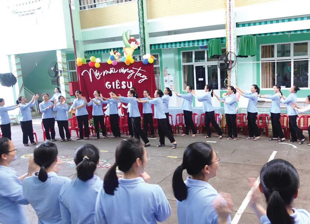 Chương trình họp mặt xuyên năm “Nối mãi vòng tay Giêsu” - năm 2024 — ảnh 12