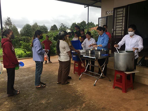 Cơm 0 đồng: từ sự cảm thương đến hành động — ảnh 6