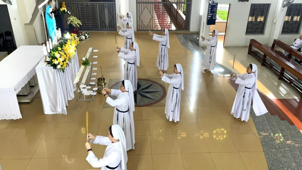 Dâng hoa 2025 — ảnh 4