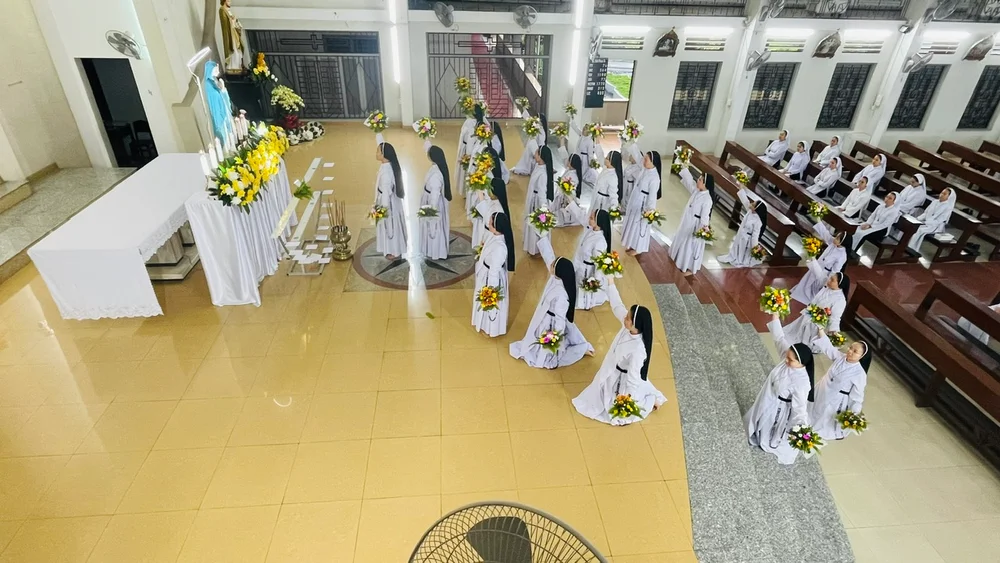 Dâng hoa 2025 — ảnh 8