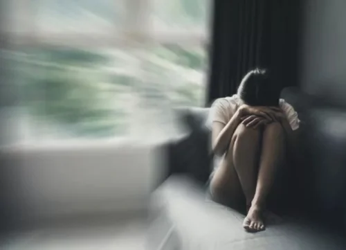 Để giúp người trẻ đối diện với sự khủng hoảng của sự tuyệt vọng