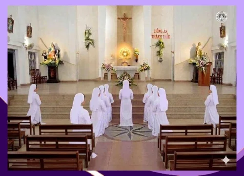 Giờ Chầu Thánh Thể - Chủ đề: Lửa yêu thương bừng cháy