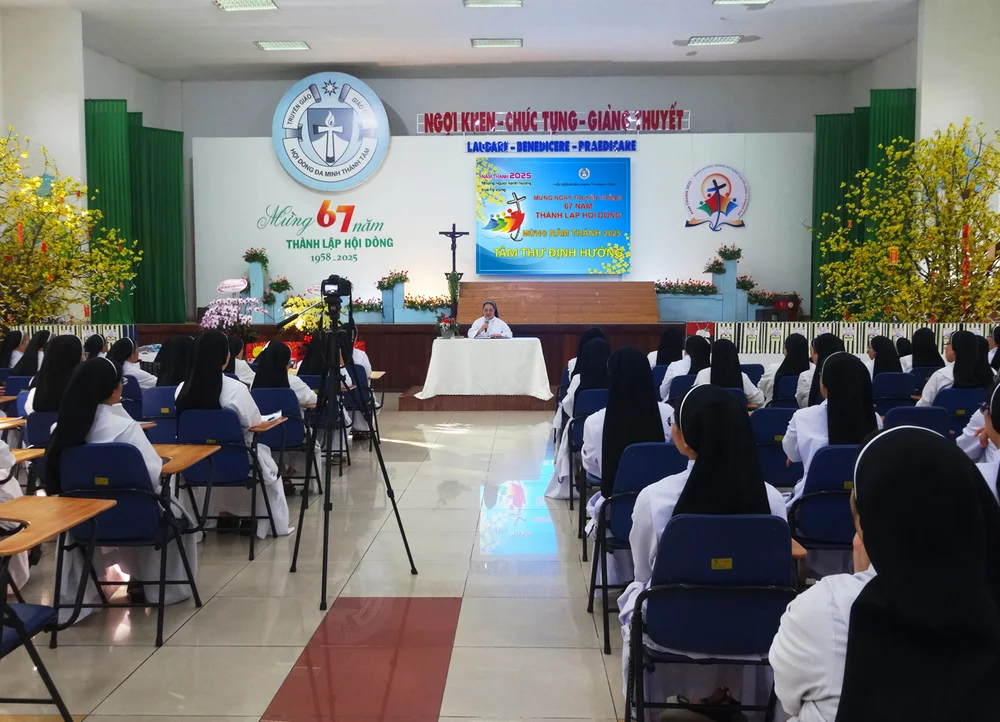 Hình ảnh Mừng ngày Truyền thống - năm 2025 — ảnh 9