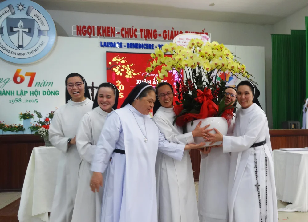 Hình ảnh Mừng ngày Truyền thống - năm 2025 — ảnh 27