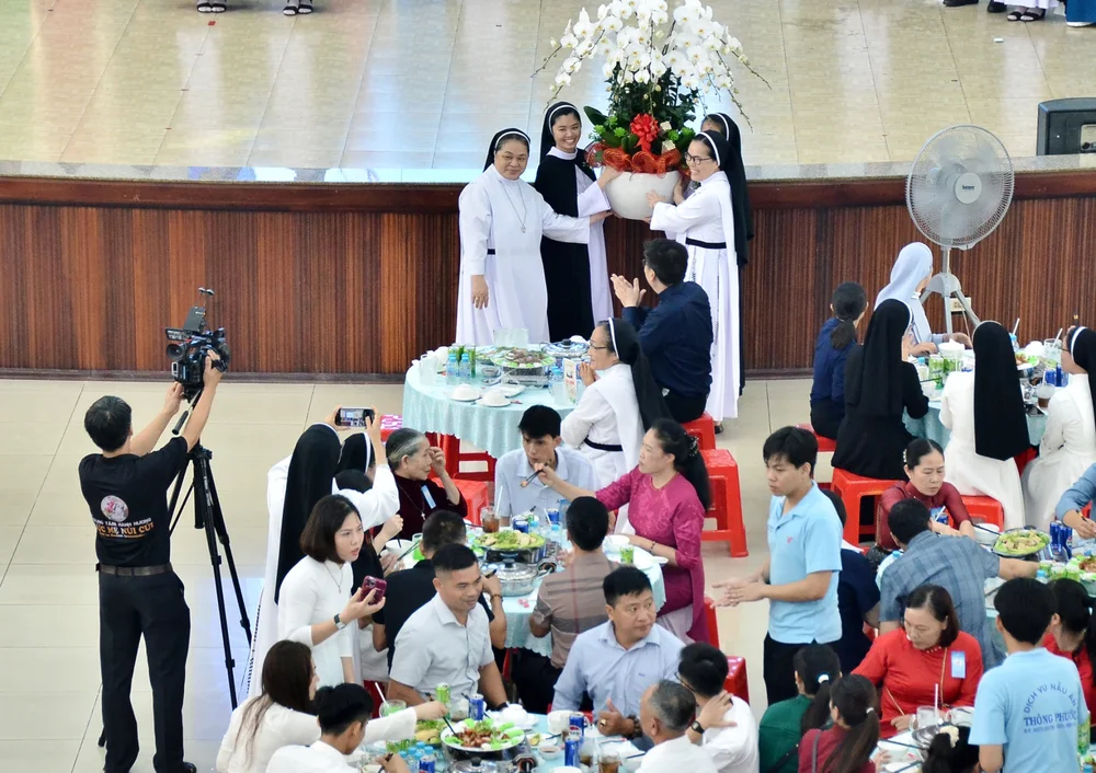 Hình Ảnh Tiên Khấn 2024 — ảnh 16