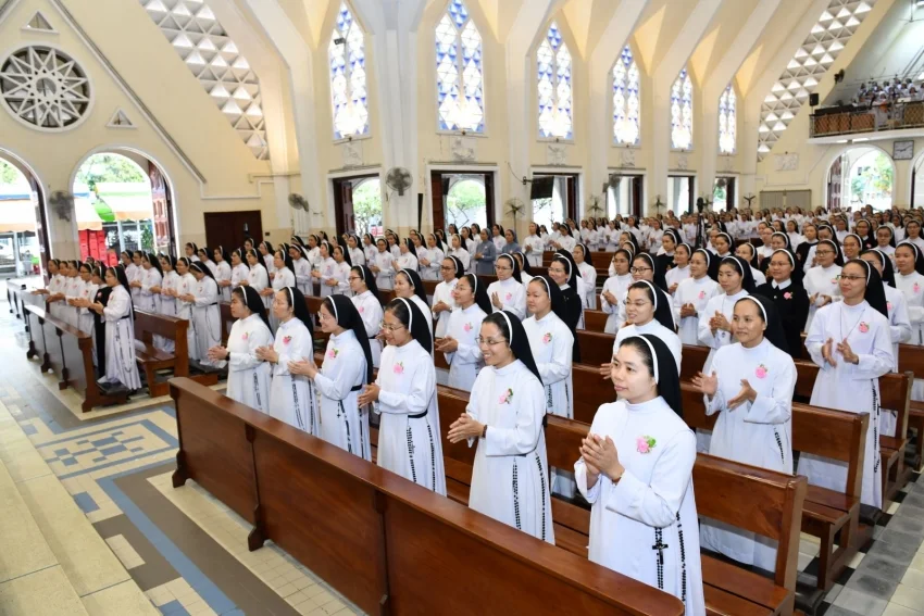 Học viện liên dòng Thánh Tôma Aquino - mừng Bổn mạng và nhận Văn bằng Tốt nghiệp năm 2023 — ảnh 17