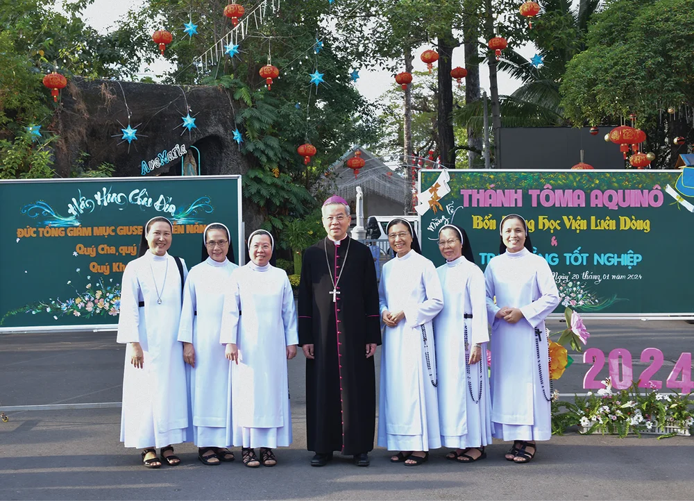 Học viện Liên dòng thánh Tôma Aquinô - Niềm vui ngày nhận Văn bằng Tốt nghiệp năm 2024 — ảnh 1