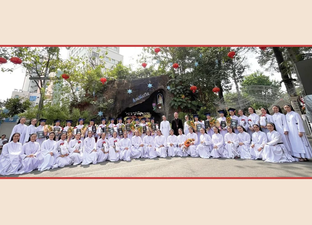Học viện Liên dòng thánh Tôma Aquinô - Niềm vui ngày nhận Văn bằng Tốt nghiệp năm 2024 — ảnh 9
