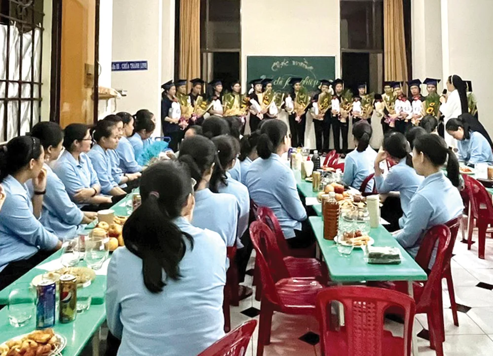 Học viện Liên dòng thánh Tôma Aquinô - Niềm vui ngày nhận Văn bằng Tốt nghiệp năm 2024 — ảnh 12