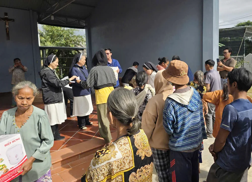 Khi những chiếc nồi cơm điện sưởi ấm lòng người — ảnh 9