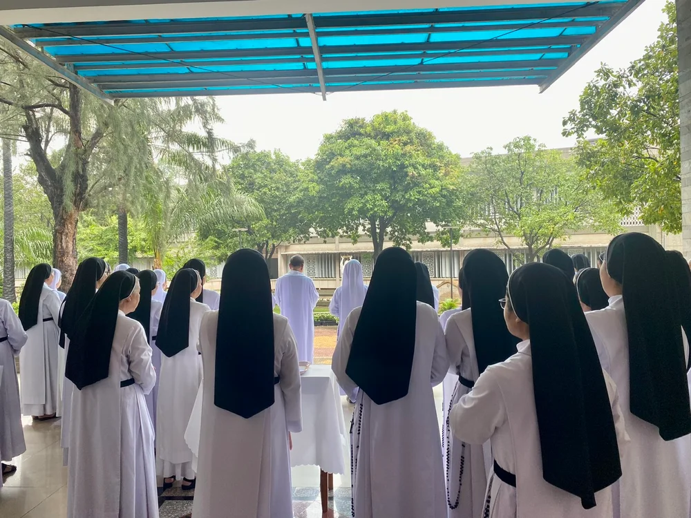 Làm phép tượng Thánh Catarina Siena — ảnh 8