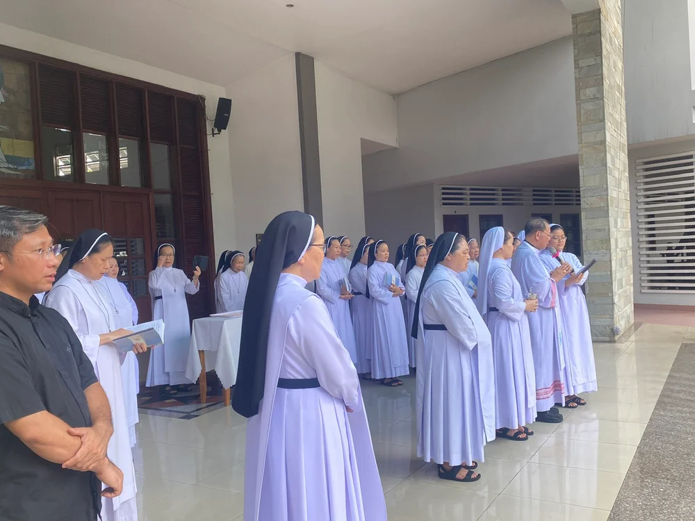 Làm phép tượng Thánh Catarina Siena — ảnh 10