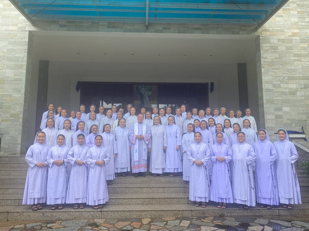 Làm phép tượng Thánh Catarina Siena — ảnh 17
