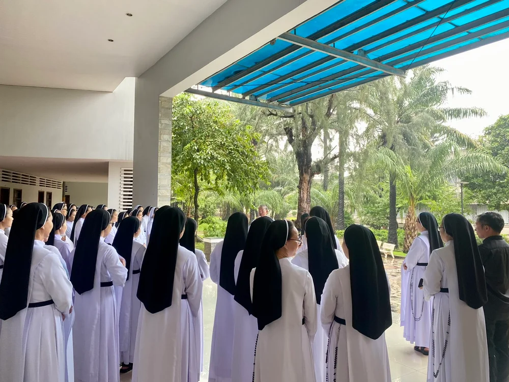 Làm phép tượng Thánh Catarina Siena — ảnh 4