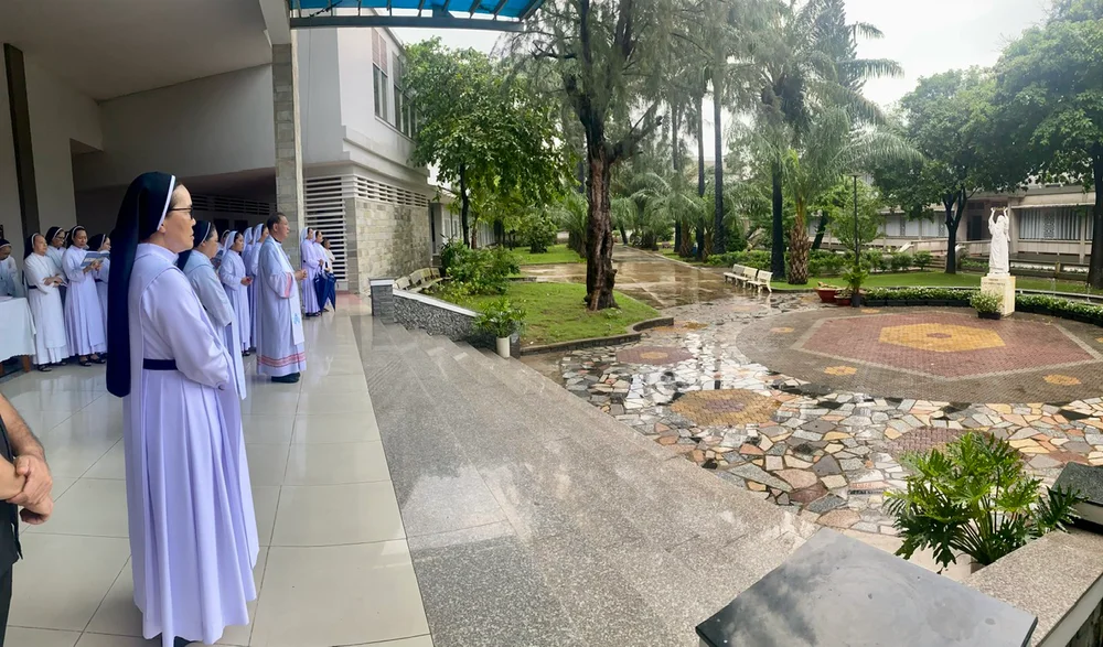 Làm phép tượng Thánh Catarina Siena — ảnh 14