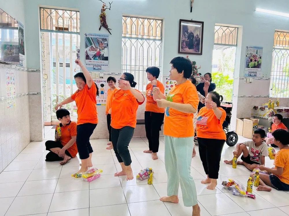 Mái ấm Thiên Thần - nơi tình yêu ấp ủ những mảnh đời bất hạnh — ảnh 2