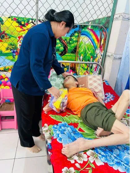 Mái ấm Thiên Thần - nơi tình yêu ấp ủ những mảnh đời bất hạnh — ảnh 4