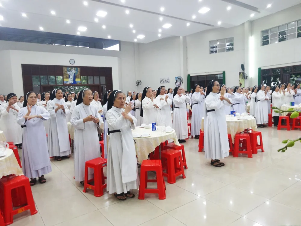 Mừng Bổn Mạng Bề trên Tổng quyền — ảnh 1