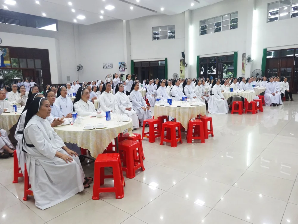 Mừng Bổn mạng Bề trên Tổng quyền — ảnh 3