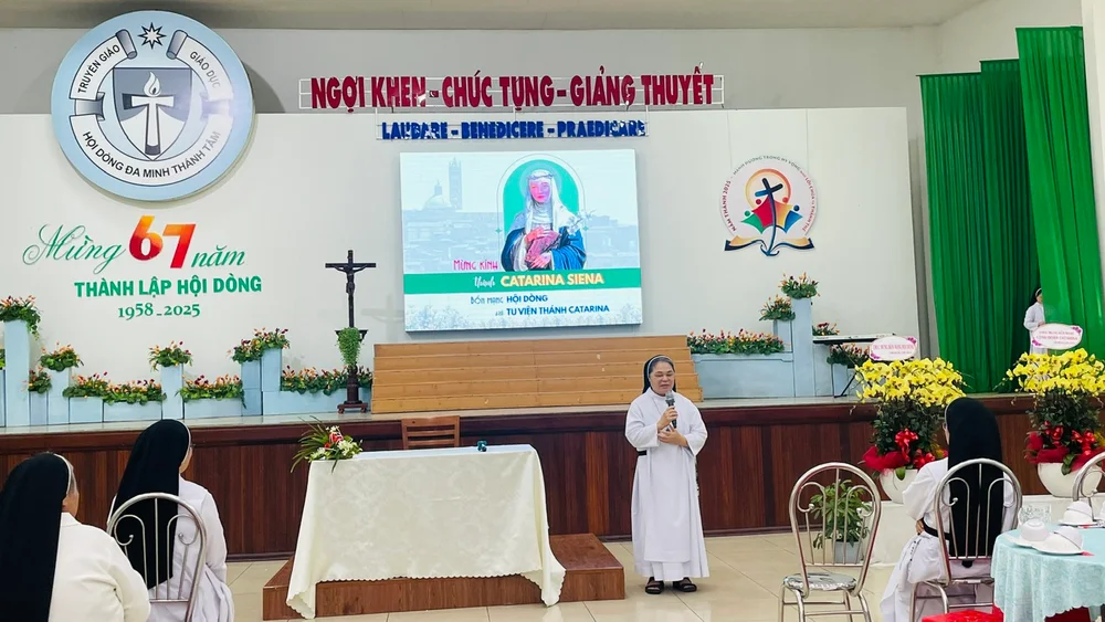 Mừng kính thánh Catarina Siena — ảnh 9