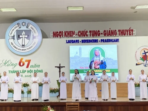 Mừng kính thánh Catarina Siena - Bổn mạng Hội Dòng
