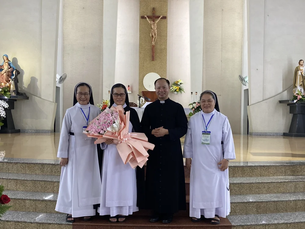 Mừng Tân Bề trên Tổng quyền Teresa — ảnh 15