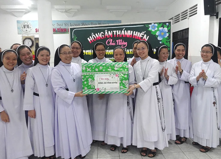 Tri ân Bề trên Tổng quyền, quý Bề trên và quý Dì — ảnh 11
