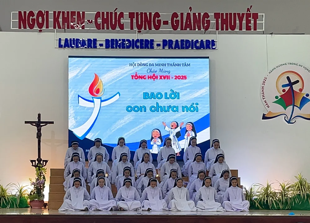 Văn nghệ chào mừng TH XVII - 2025 — ảnh 3