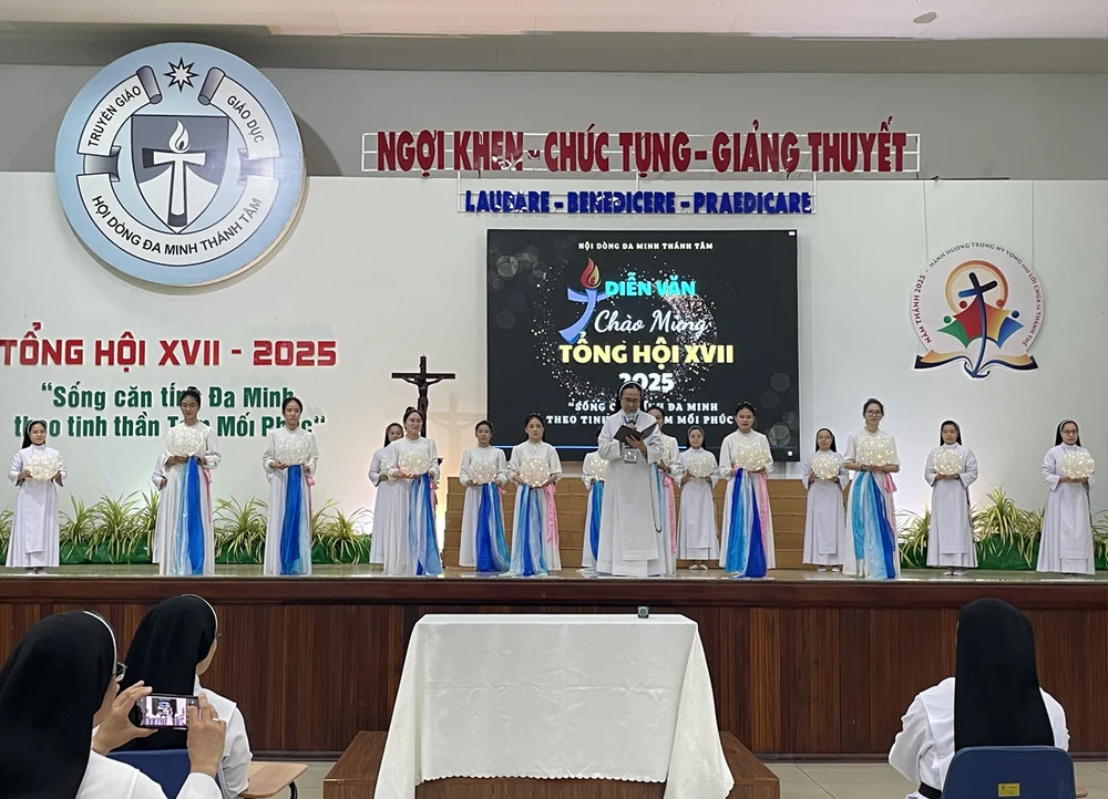Văn nghệ chào mừng TH XVII - 2025 — ảnh 4