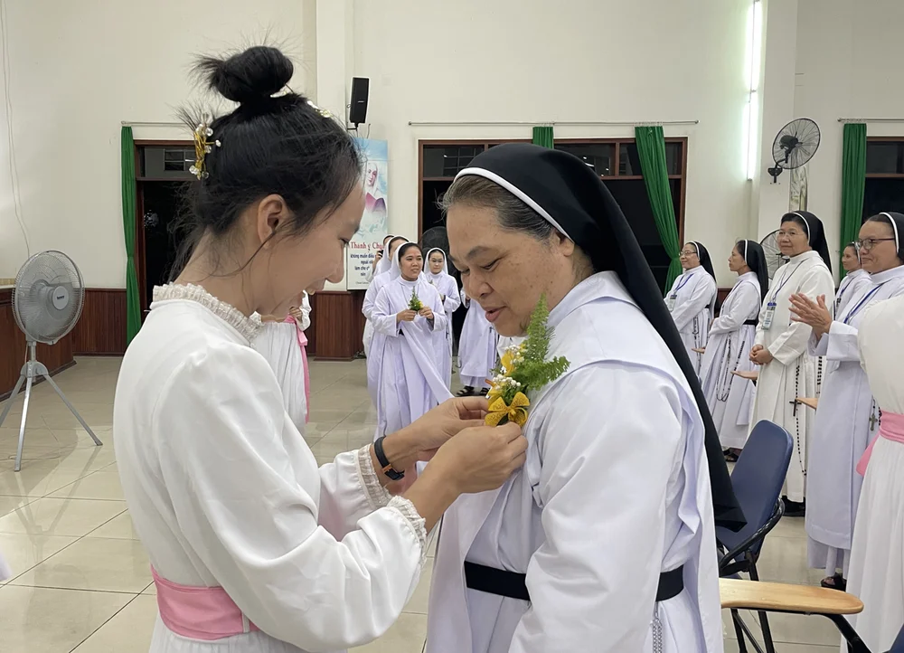 Văn nghệ chào mừng TH XVII - 2025 — ảnh 5