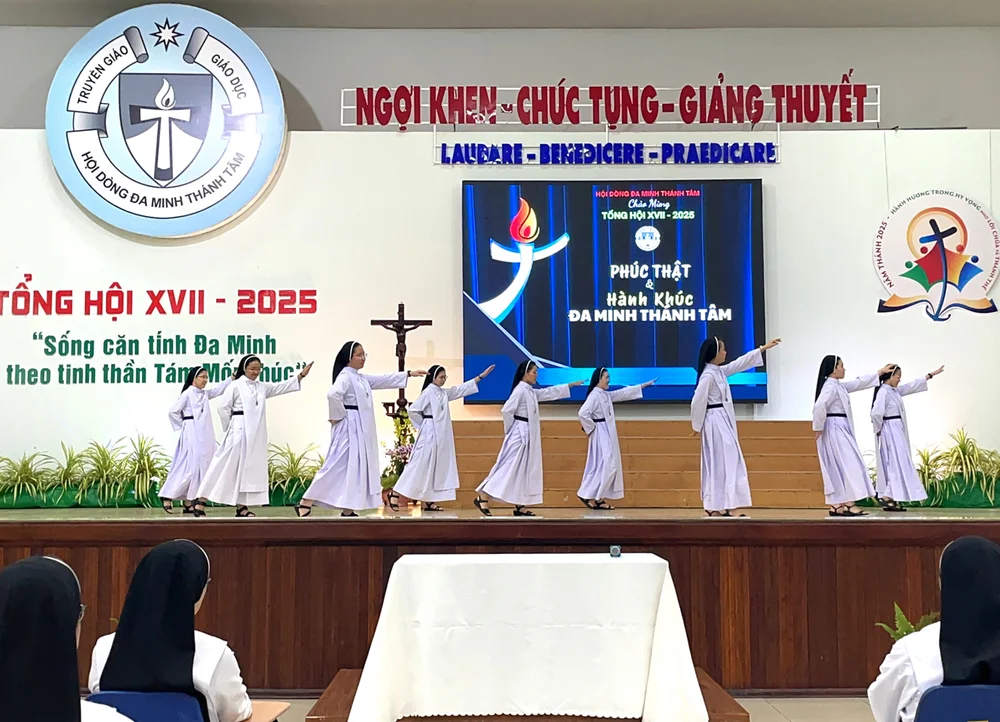 Văn nghệ chào mừng TH XVII - 2025 — ảnh 10