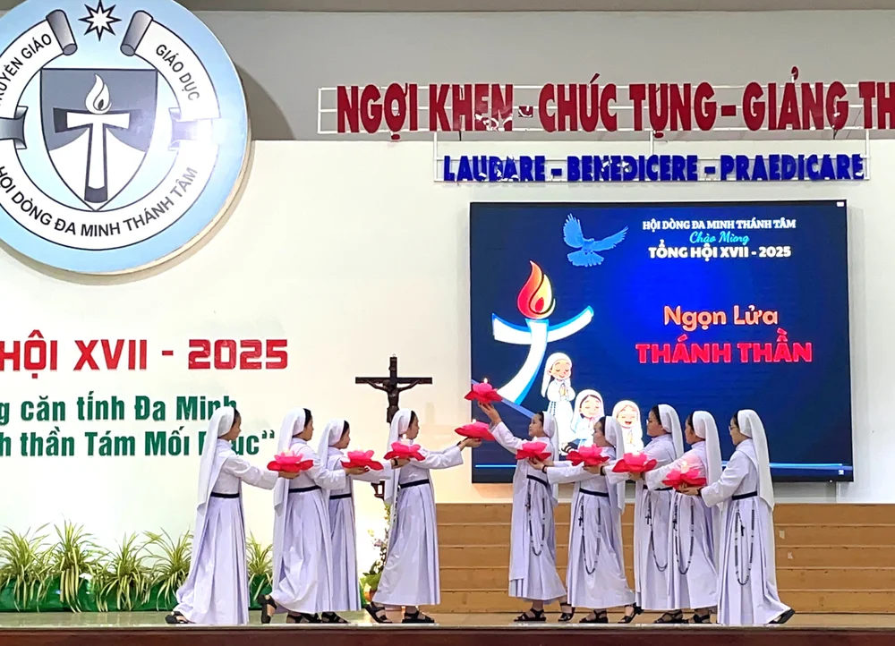 Văn nghệ chào mừng TH XVII - 2025 — ảnh 14