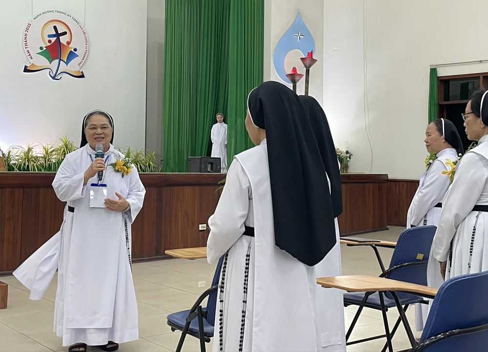 Văn nghệ chào mừng TH XVII - 2025 — ảnh 15